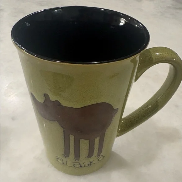 Arctic Circle Alaska Leggy Bear Green Mug - Picture 4 of 9